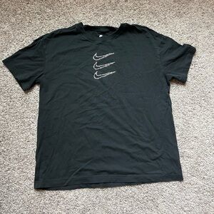Women’s Loose Fit Nike Tee